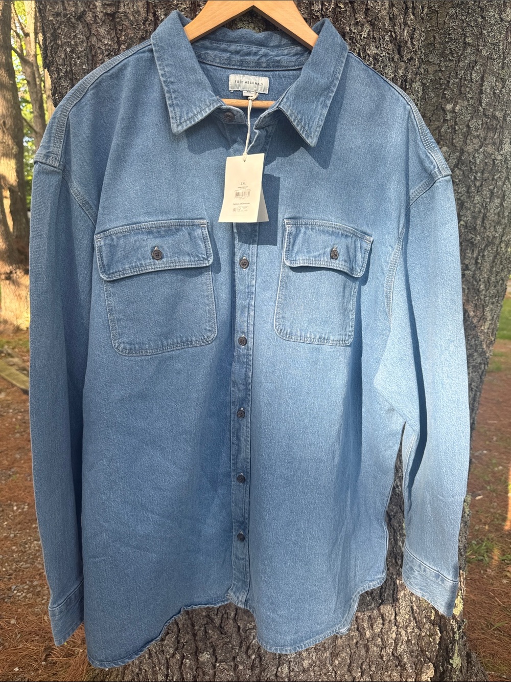 Free Assembly Men’s Chore Coat Overshirt Light Wash Denim Button-Up Shirt